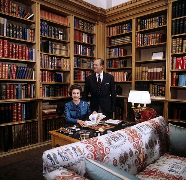 queen-philip-balmoral-library-1976
